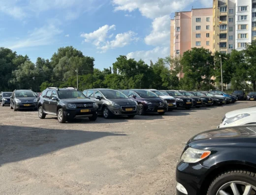 Автосалон «Автохата»